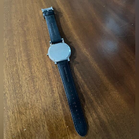 Burberry Men’s Watch Leather Band - Picture 4 of 6